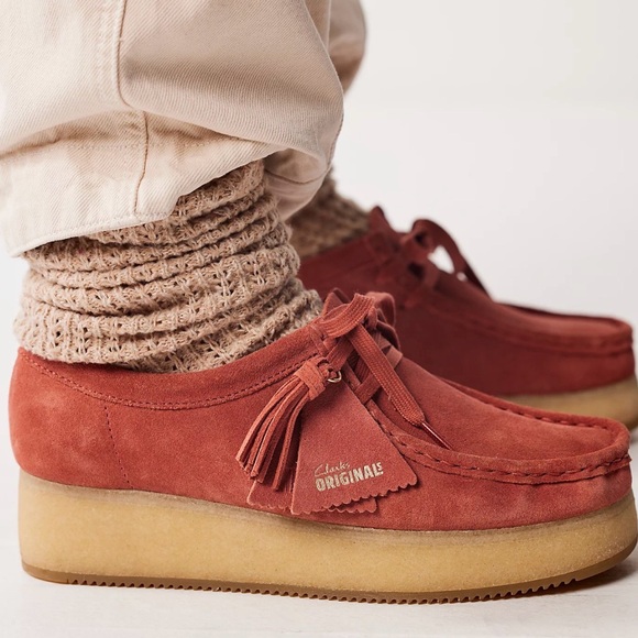 Clarks Other - Free People Clark’s Originals Wallabee shoes in blush pink Sz 9